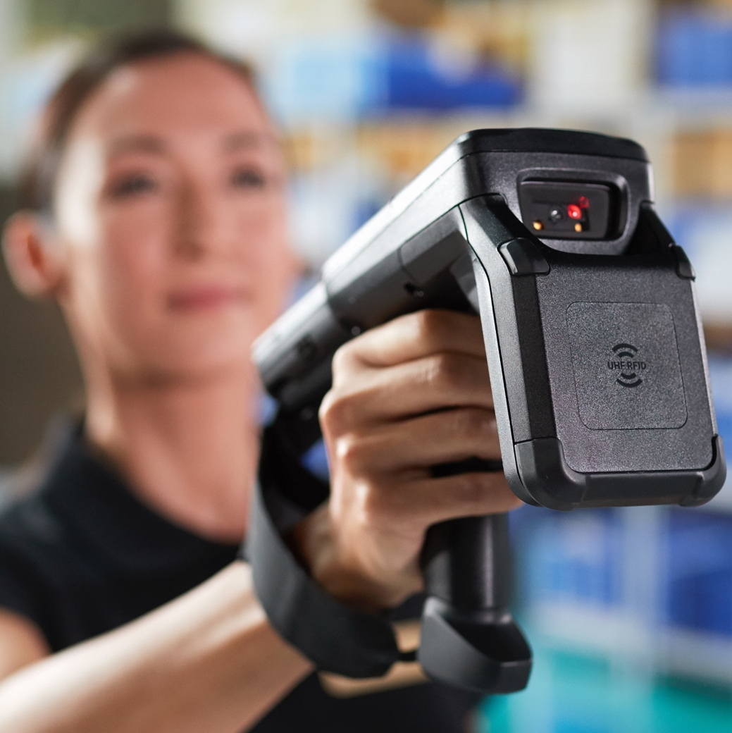 Ordinateurs mobiles Zebra MC3330/MC3390 avec lecteur RFID UHF portable pour la logistique