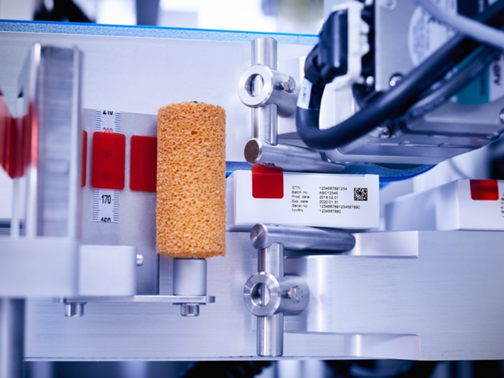Etikettierlösung für die Pharmaindustrie ermöglicht die schnelle und sichere Auszeichnung von Faltschachteln und Blisterverpackungen