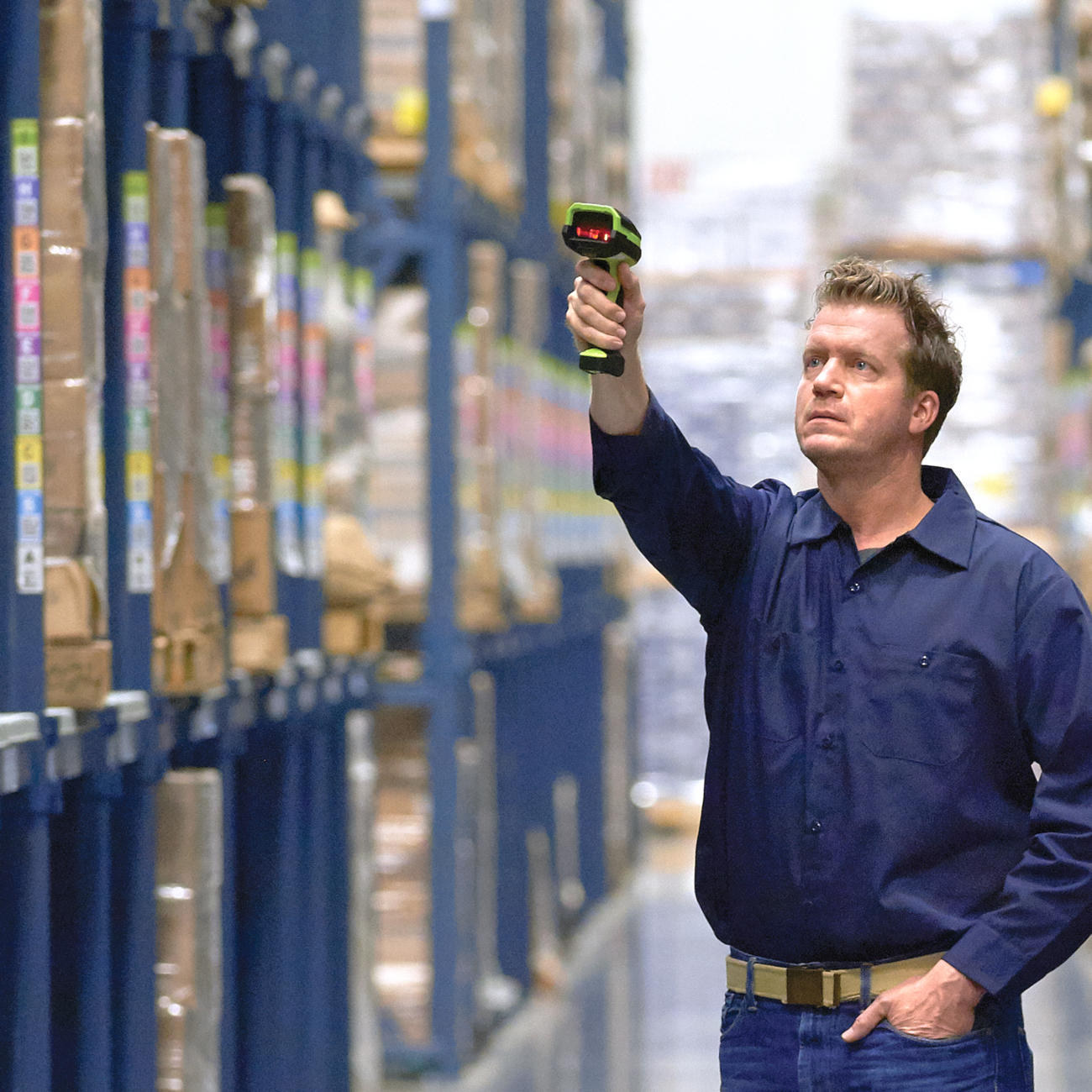 Scanner portable et extremement durci avec une grande portée de lecture pour la saisie précise des codes-barres dans les grands entrepôts et centres logistiques