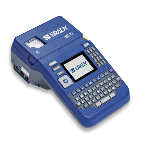Tragbarer Brady M510 Beschriftungsdrucker mit Farbdisplay und QWERTY-Tastatur